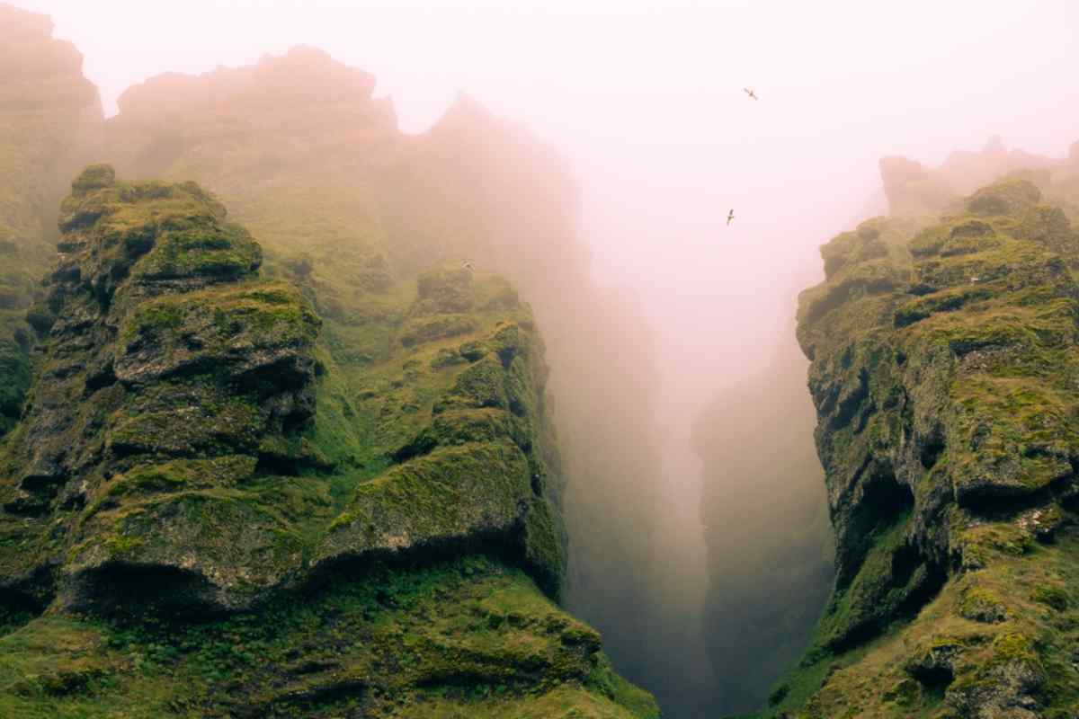 Rauðfeldsgjá Gorge: Explore the Mysterious Crevasse in Iceland