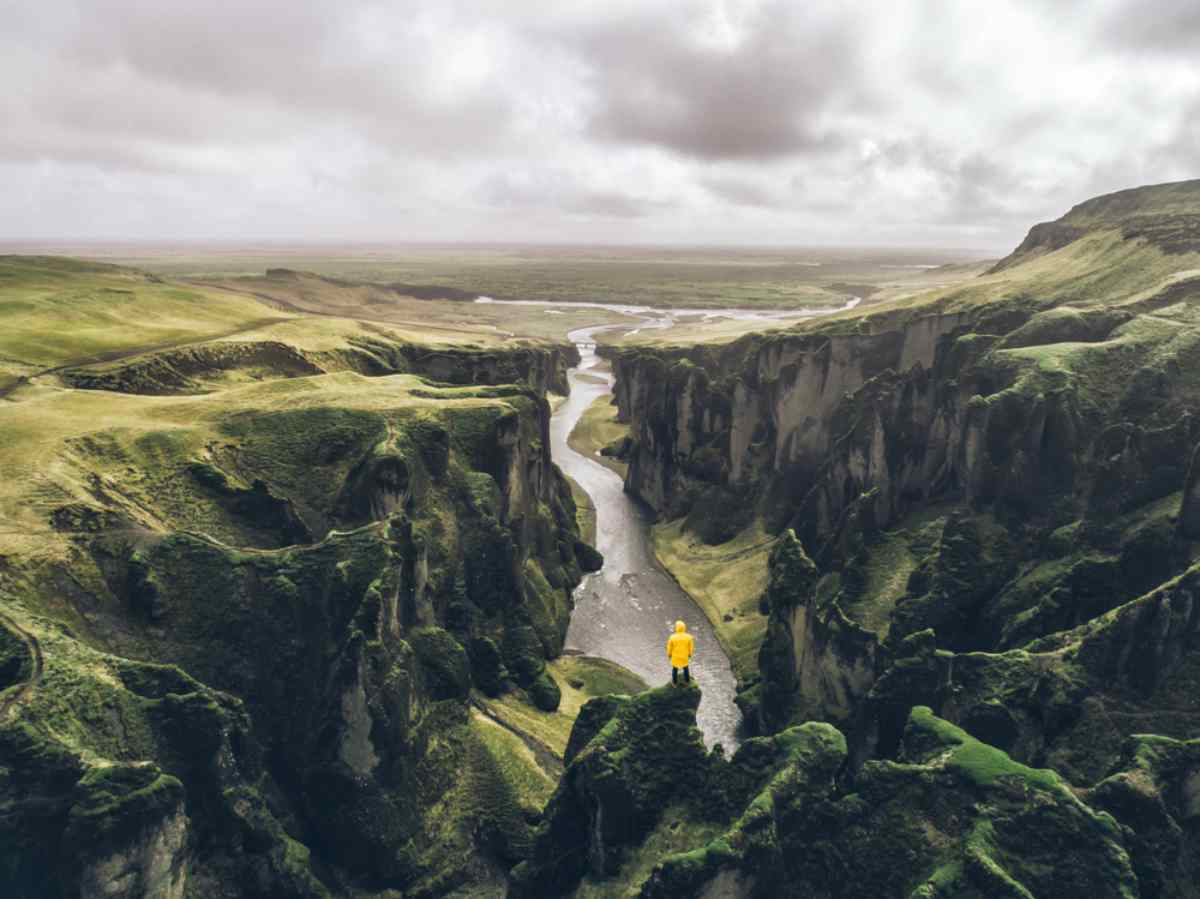 Fjaðrárgljúfur Canyon